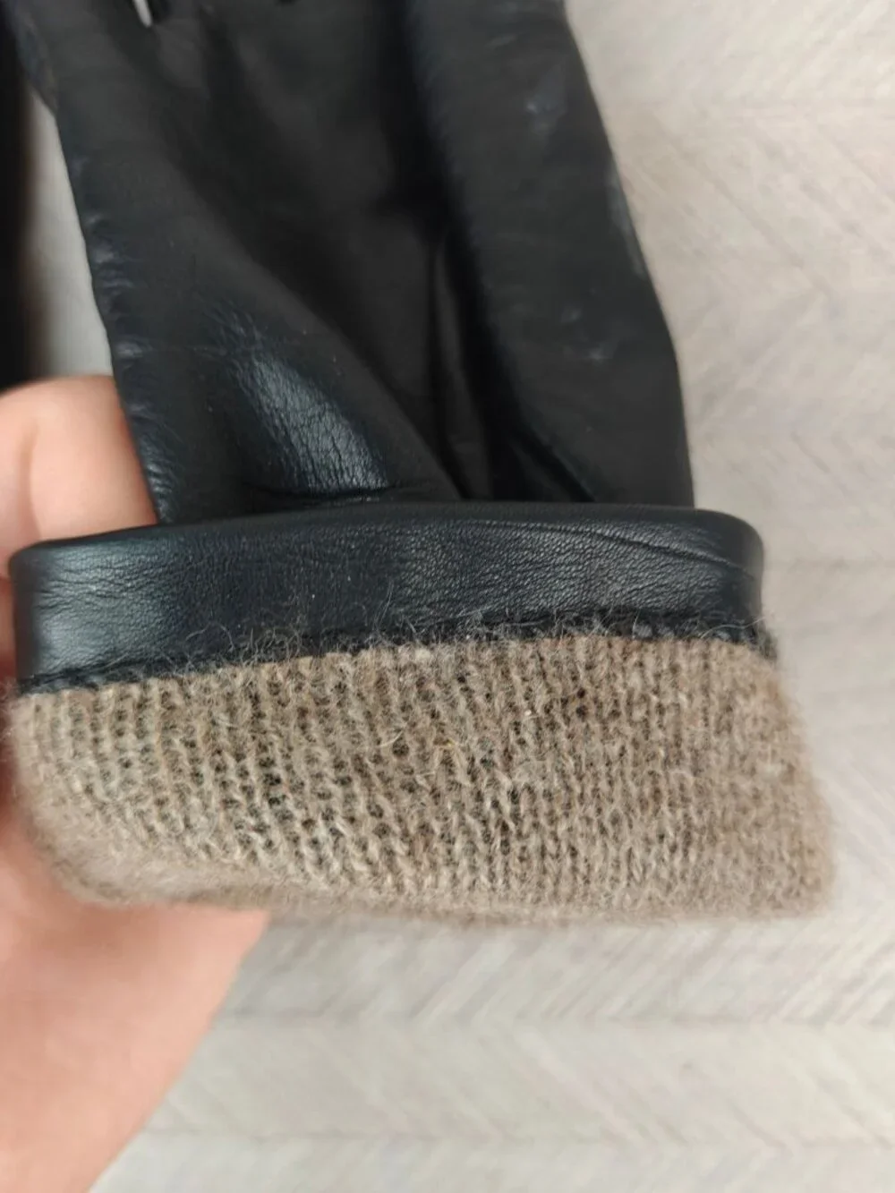 Vintage Genuine Leather Women's Black Gloves 6.5 Size Cashmere Lined Warm Winter